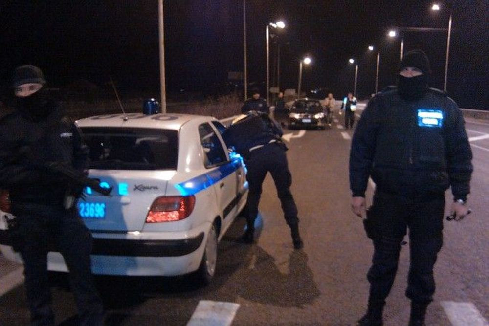 Συνελήφθη Ελληνας διακινητής μεταναστών- Μετά από καταδίωξη στην Εγνατία Οδό